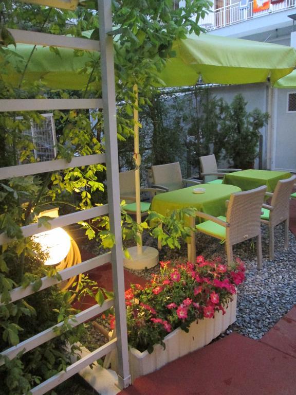 Paralía Hotel Lito מראה חיצוני תמונה
